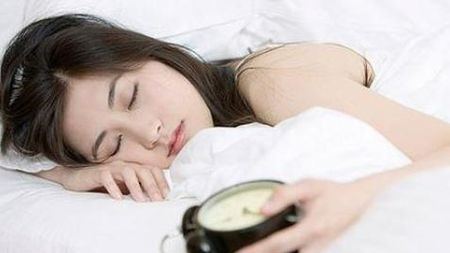 儿童睡眠不足或更易得糖尿病 看看你的孩子应该睡多久？的头图